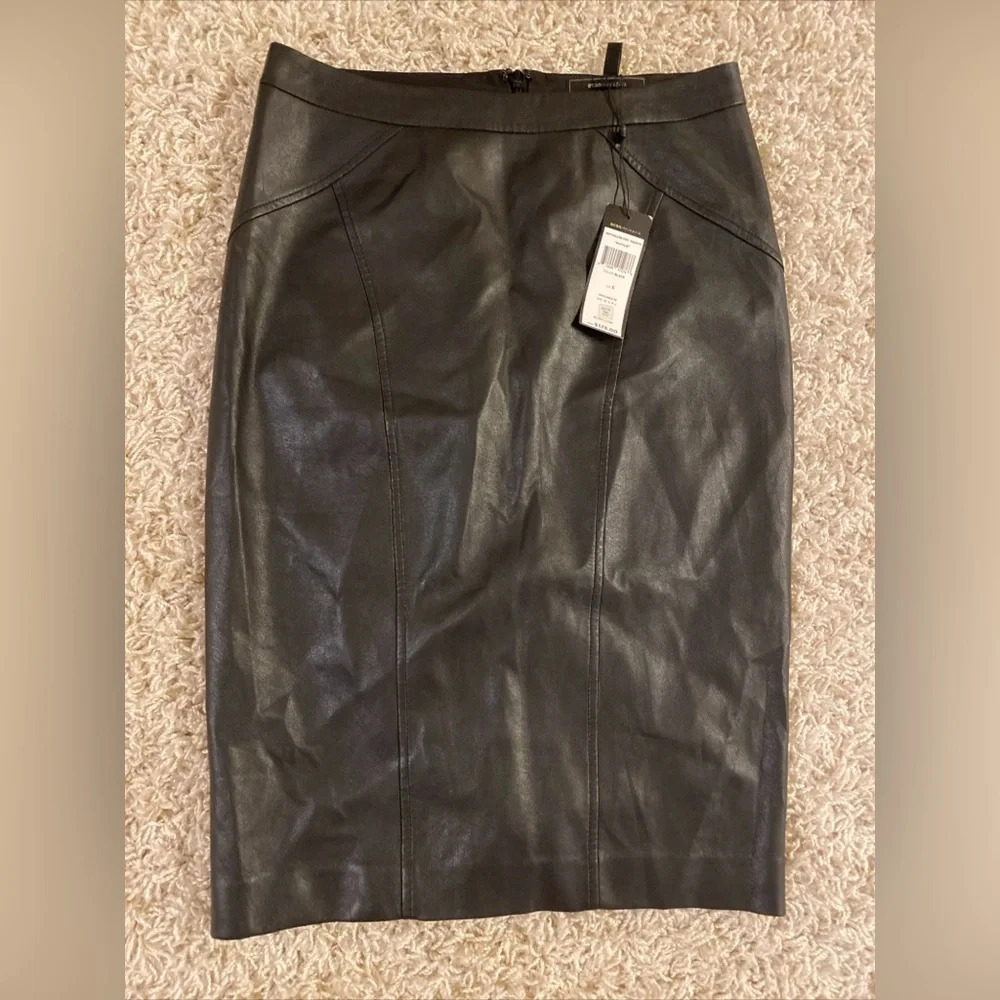 Bcbg maxazria faux leather skirt size small new